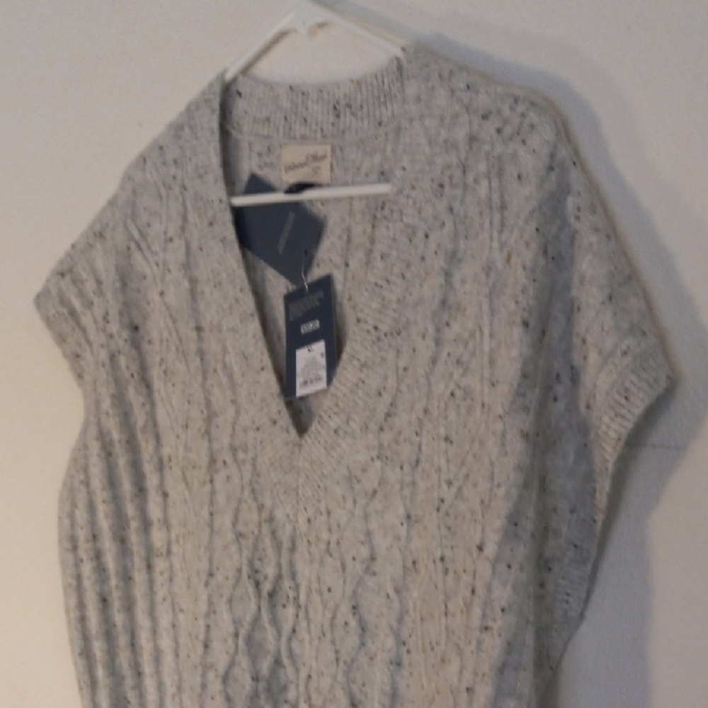 Universal Thread Speckled Gray V-Neck Sweater - Picture 4 of 8